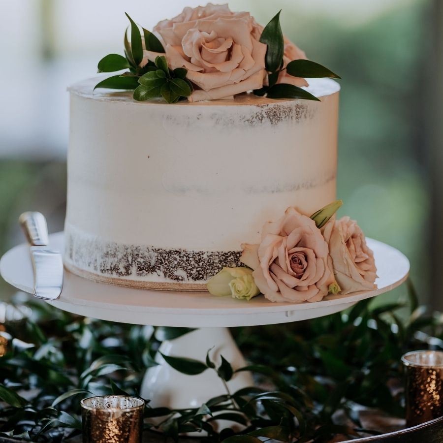 White wedding cake stand
