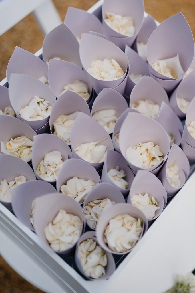 Wedding-ceremony-flower-confetti